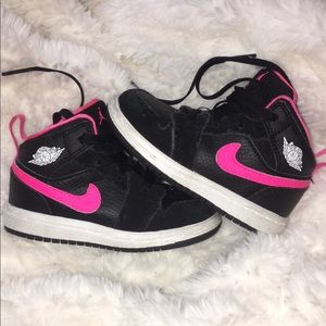 Pink & Black Nike Forces & Shorts 💓